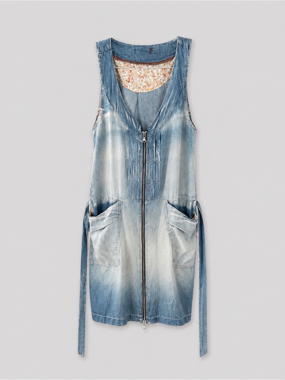 Denim zip front dress with pockets and belt
